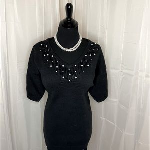 { Knit en Faux Pearls }